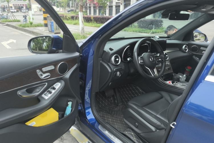 Used Mercedes-Benz GLC 2020 Facelift GLC 260 L 4MATIC Luxury Edition
