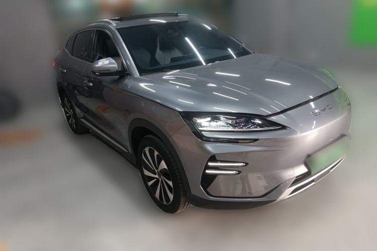 Used BYD Song PLUS New Energy 2024 Honor Edition EV 520km Premium Model Front Right 45 Deg