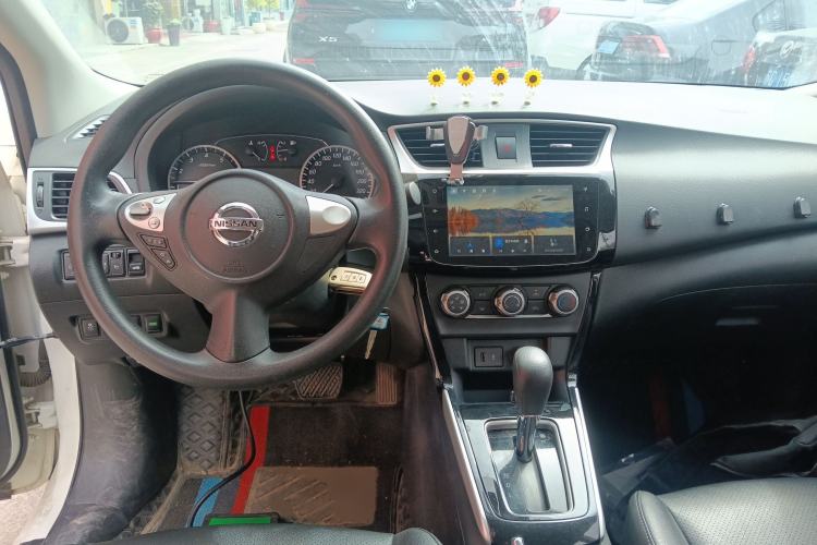 Used Nissan Sylphy 2022 Classic 1.6XL CVT Luxury Edition Center Console