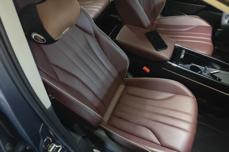 Used Volkswagen ID.6 X 2022 Intelligent Long-Range Version Right Front Seat