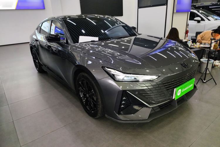 Used Changan UNI-V 2023 1.5T Prestige Model