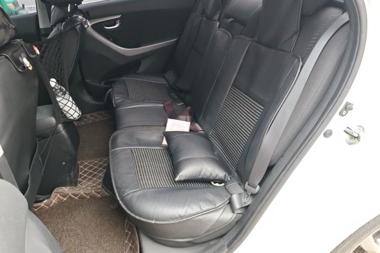 Used Hyundai Elantra (5th Generation / Langdong) 2015 1.6L Manual Leading Model