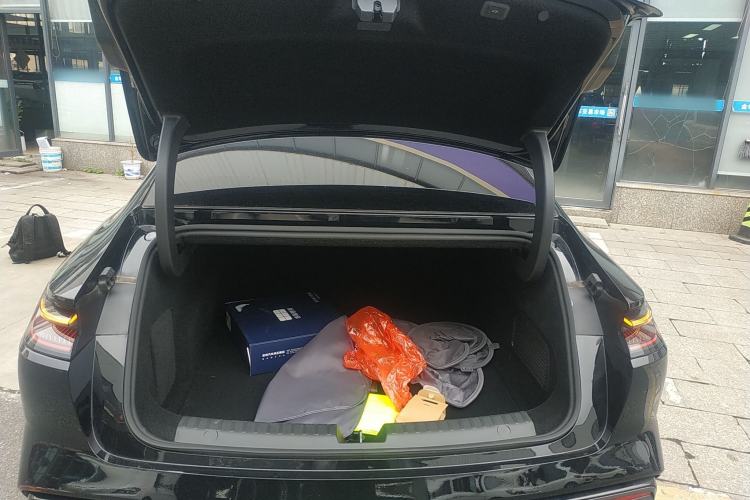 Used Geely Galaxy 8 2025 130km EM-P Starship Edition Trunk