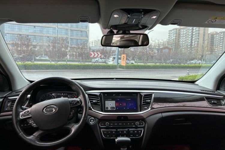 Used GAC Trumpchi GS8 2017 320T Two-Wheel Drive Luxury Smart Connectivity Version (7 Seats) Interior 2