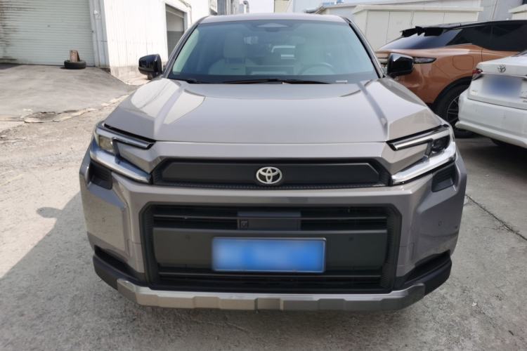 Used Toyota RAV4 2026 Model Dual-Engine 2.0L Two-Wheel Drive Luxury Edition Front