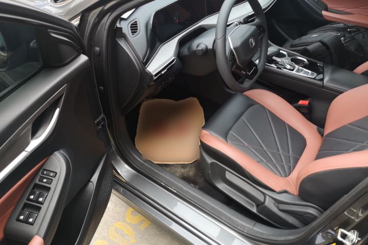 Used CHANGAN Eado 2023 Changan Edition PLUS Blue Whale NE 1.4T GDI DCT Prestige Version
