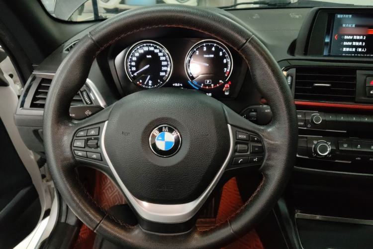Used BMW 2 Series 2018 220i Convertible Coupe Sports Design Package Steering Wheel