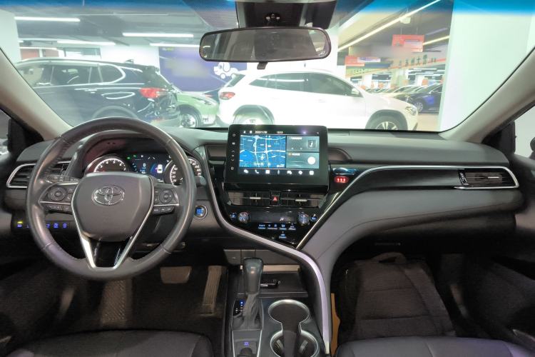 Used Toyota Camry 2021 2.0G Luxury Edition
