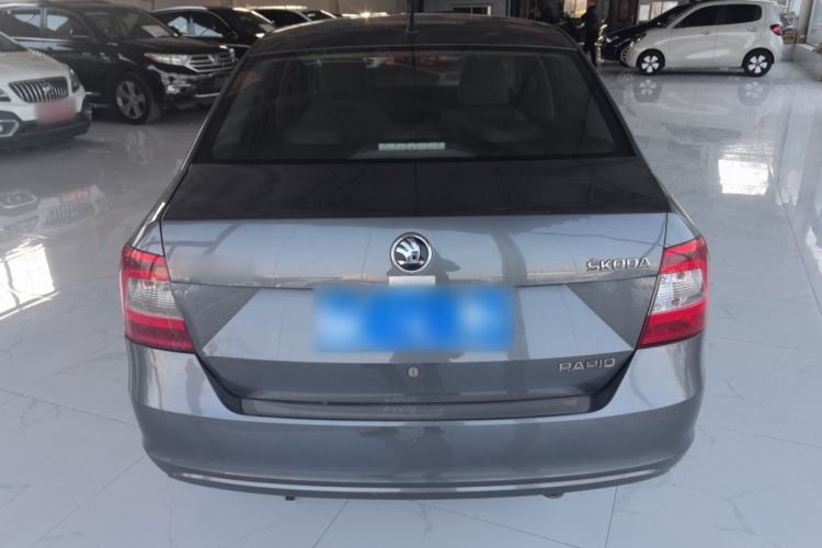 Used Skoda Rapid 2015 1.6L Manual Smart Selection Model