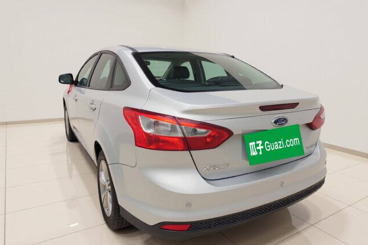 Used Ford Focus 2012 Sedan 1.6L Automatic Fashion Edition