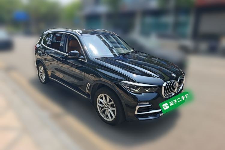 Used BMW 5 Series  Front Right 45 Deg