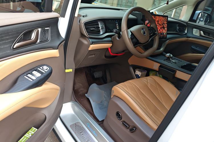 Used Denza D9 2022 DM-i 970 Four-Wheel Drive Flagship Model