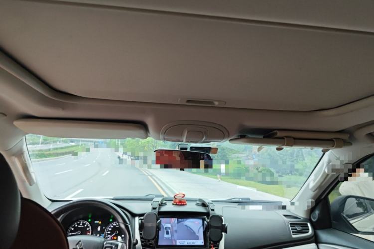 Used Mitsubishi Pajero Sport  Headliner