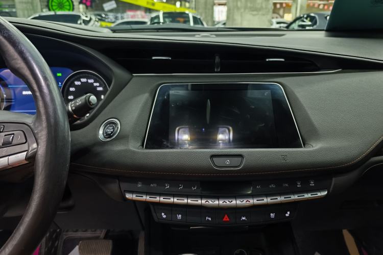 Used Cadillac XT4 2021 28T Four-Wheel Drive Platinum Edition