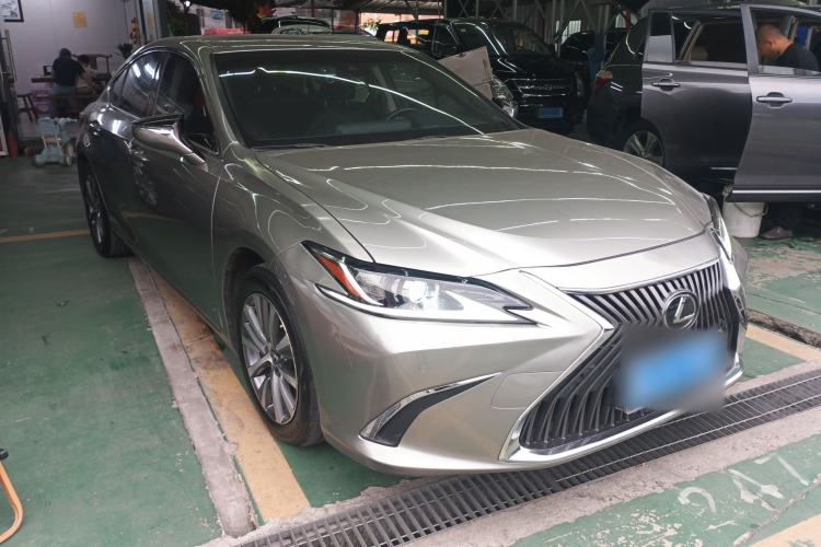 Used Lexus ES 2018 200 Excellence Edition China V Standard
