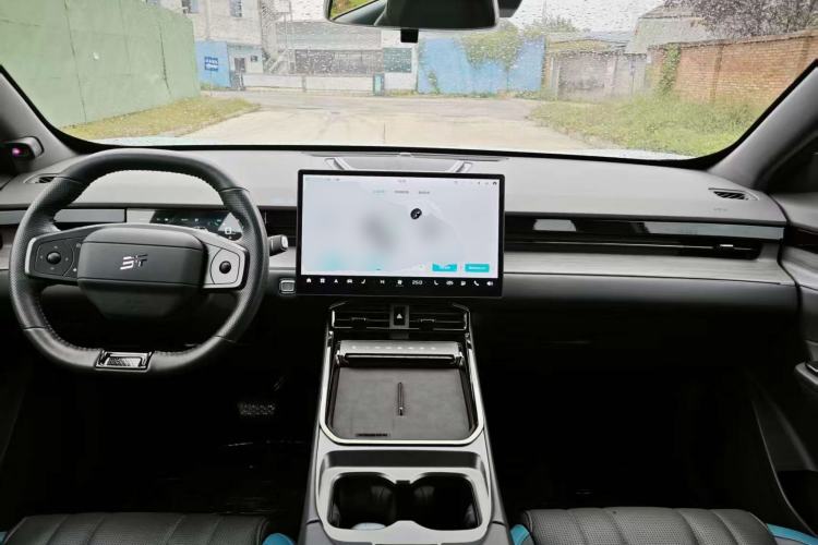 Used JETOUR Shanhai L6 2024 1.5TD DHT ULTRA
