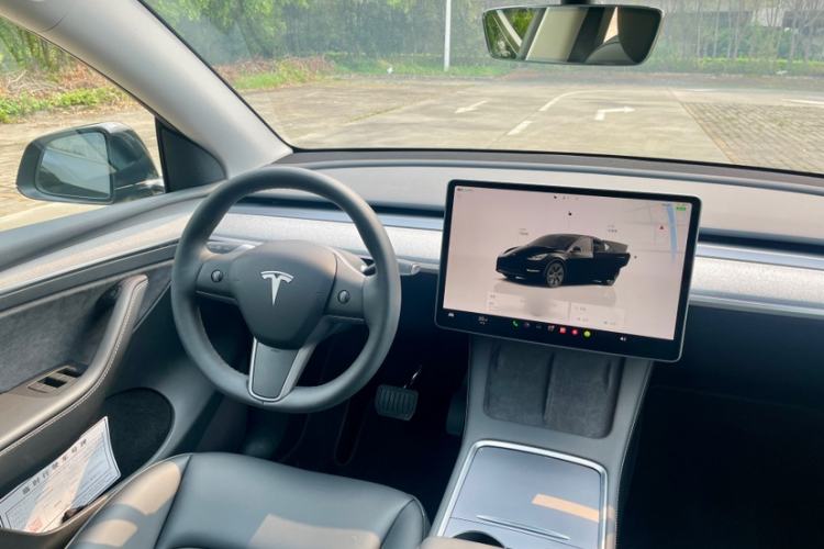 Used Tesla Model Y 2023 Rear-Wheel-Drive Version