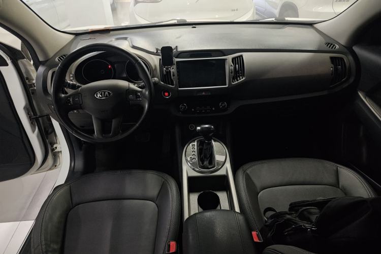 Used Kia Sportage R 2015 2.0L Automatic Two-Wheel Drive GLS Center Console