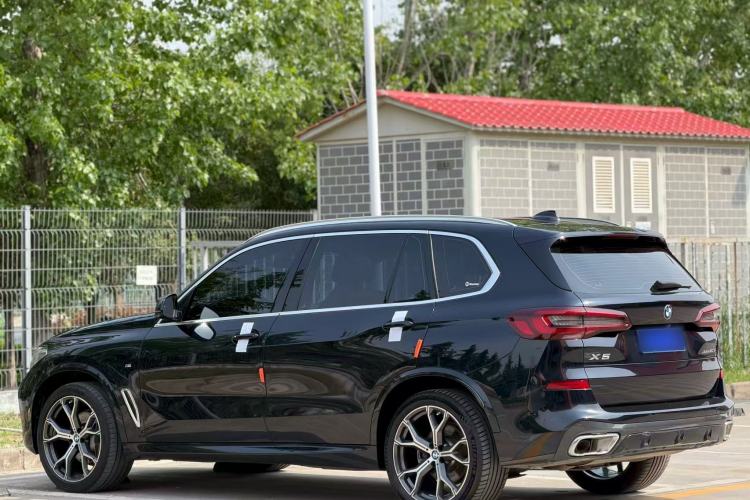 Used BMW X5 2022 Restyled xDrive 40Li M Sport Package Exterior 3