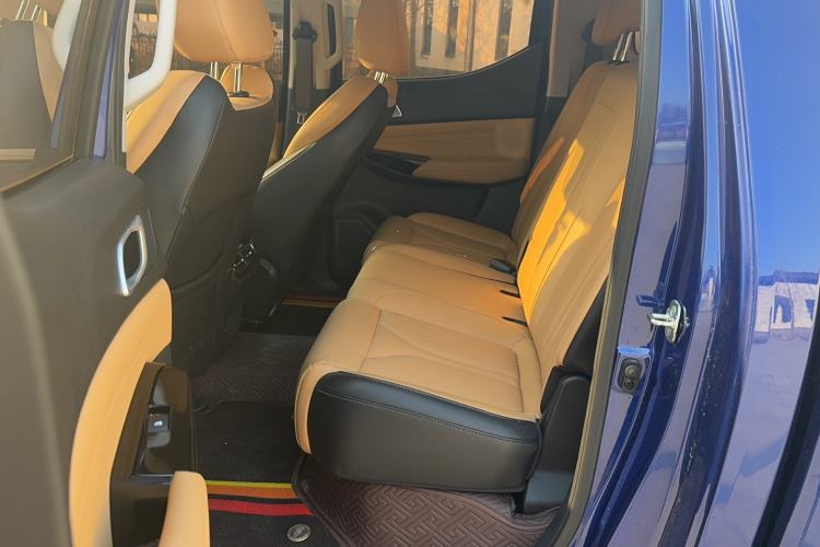 Used Changan Lantop 2023 2.0T Automatic 4x4 Gasoline Flagship Standard Cab
