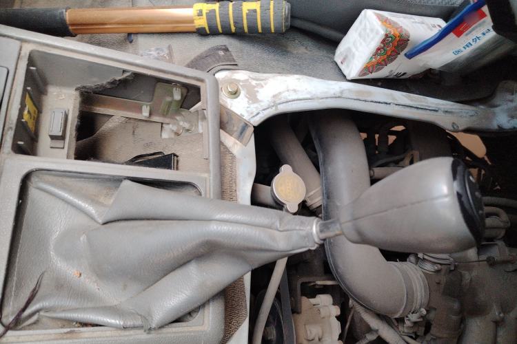 Used Jinbei Hiace 2016 2.2L Express Van Version V22
