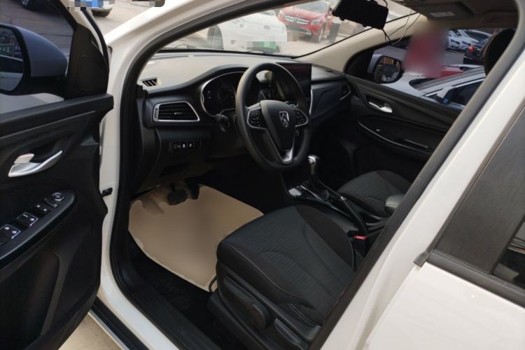 Used Baojun 730 2019 1.5T CVT Fashion Model 7 Seats China V Emission Standard Driver Seat