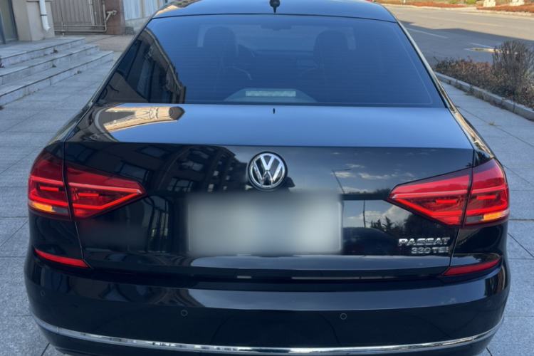 Used Volkswagen Passat 2015 1.8TSI DSG Prestige Edition Exterior 4