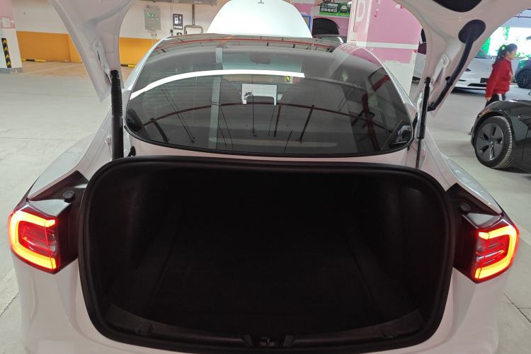 Used Tesla Model 3 2022 Rear-Wheel-Drive Version Trunk