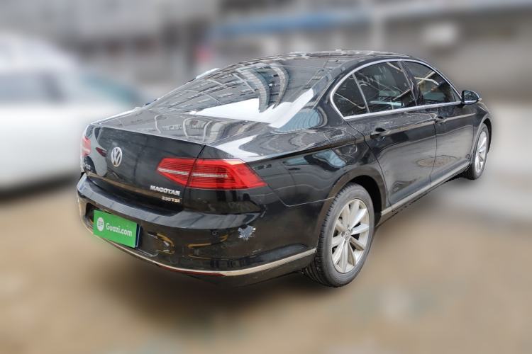 Used Volkswagen Magotan 2017 330TSI DSG Leading Model Rear Right 45 Deg