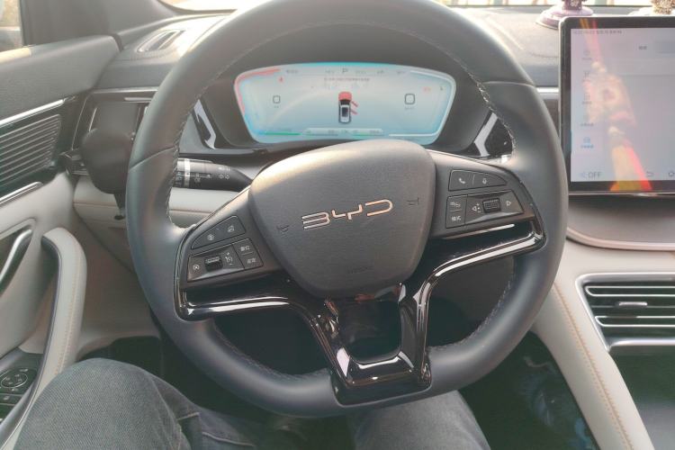 Used BYD Song PLUS New Energy 2023 Champion Edition DM-i 110KM Flagship Model
