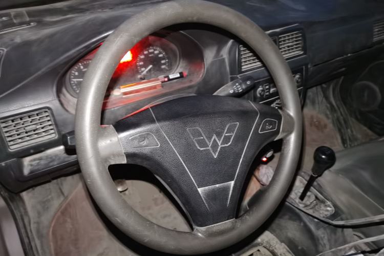 Used Wuling Rongguang 2014 1.2L S Base Model