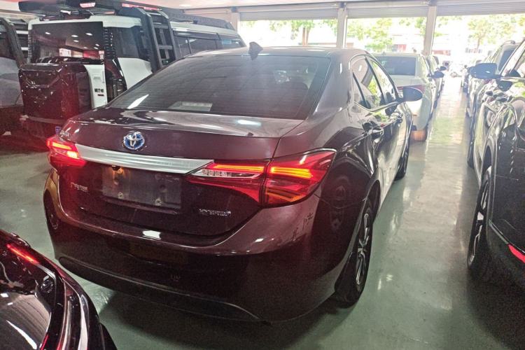 Used Toyota Levin 2016 Dual-Engine 1.8H GS E-CVT Elite Model with Sunroof Rear Right 45 Deg