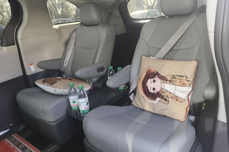 Used Toyota Granvia 2024 2.5L Hybrid Comfort Edition Left Rear Seat