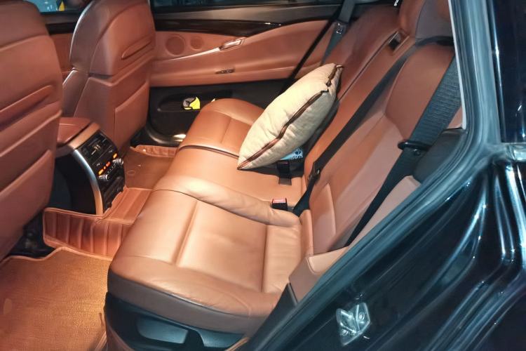 Used BMW 5 Series GT 2010 535i Leading Model Left Rear Seat