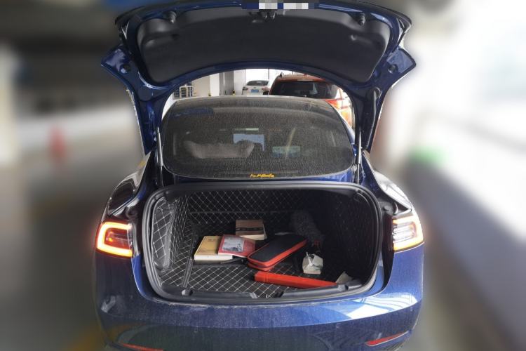 Used Tesla Model 3 2019 Long-Range Rear-Wheel-Drive Version