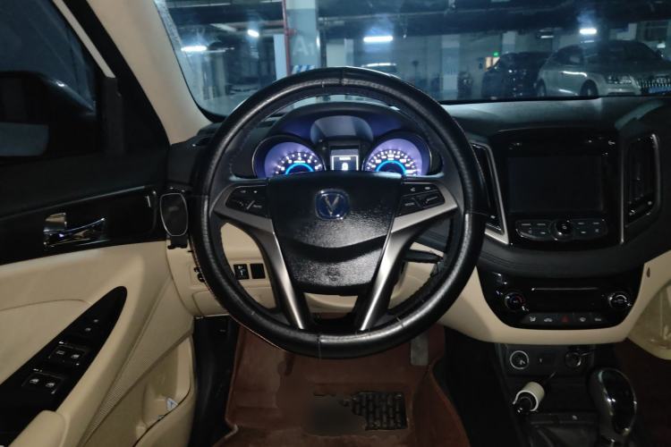 Used CHANGAN Eado 2015 1.6L Manual Luxury Model China IV Standard Steering Wheel