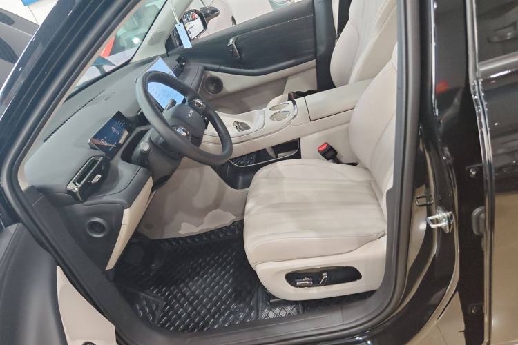 Used AION V 2024 Aion Tyrannosaurus 650 LiDAR Edition
