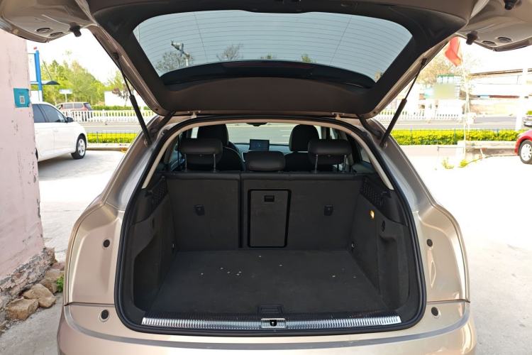 Used Audi Q3 2015 35 TFSI quattro Technology Edition Trunk