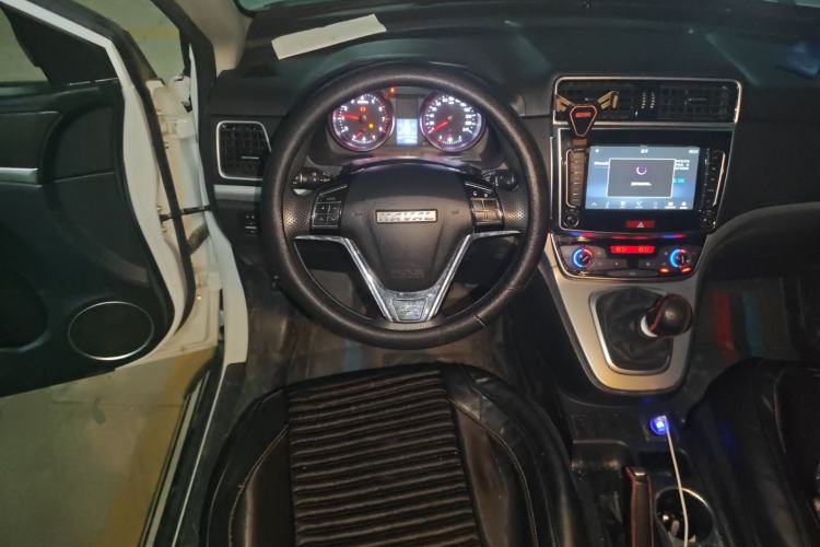 Used Haval M6 2019 1.5T Manual Two-Wheel Drive Urban Version China VI Standard Steering Wheel