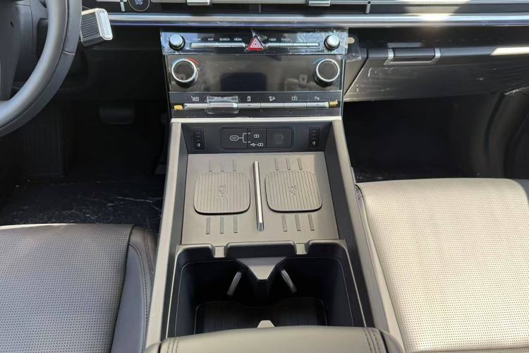 Used Hyundai Santa Fe 2024 2.0T Connoisseur Pro Max