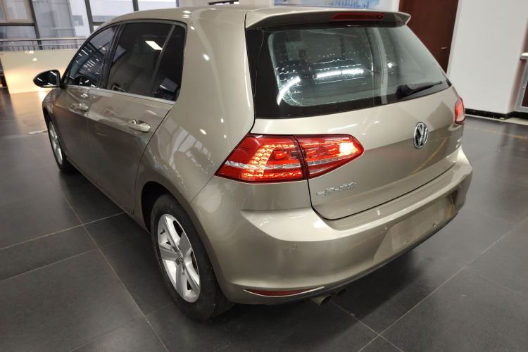 Used Volkswagen Golf 2016 230TSI Automatic Comfort Version
