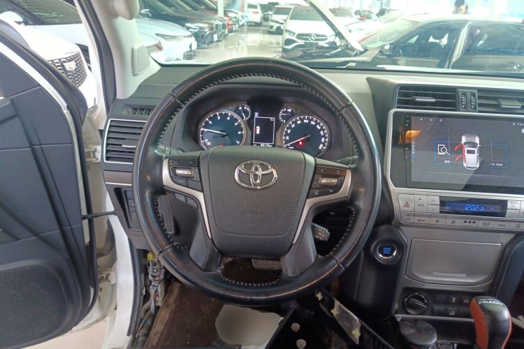 Used Toyota Prado 2019 3.5L Automatic TX-L Deluxe Edition with Rear-Mounted Spare Tire Steering Wheel