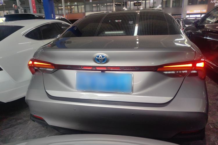 Used Toyota Avalon 2019 Dual-Engine 2.5L Luxury Edition China VI Standard