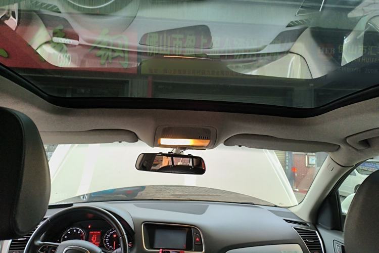 Used Audi Q5 2012 2.0TFSI Technology Model Headliner