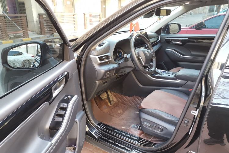 Used Toyota Highlander 2022 Dual-Engine 2.5L Four-Wheel Drive Prestige Version 7 Seats