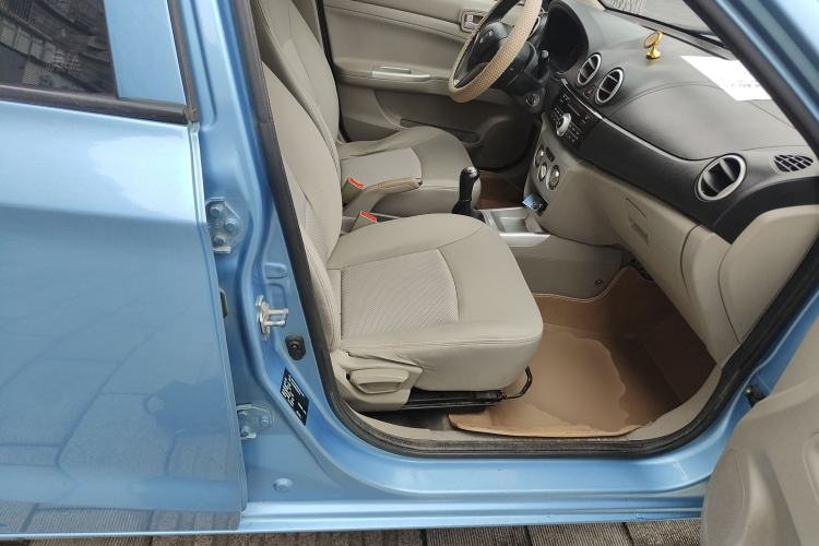 Used CHANGAN Alsvin V3 2012 1.3L Manual Comfort Version China IV Standard
