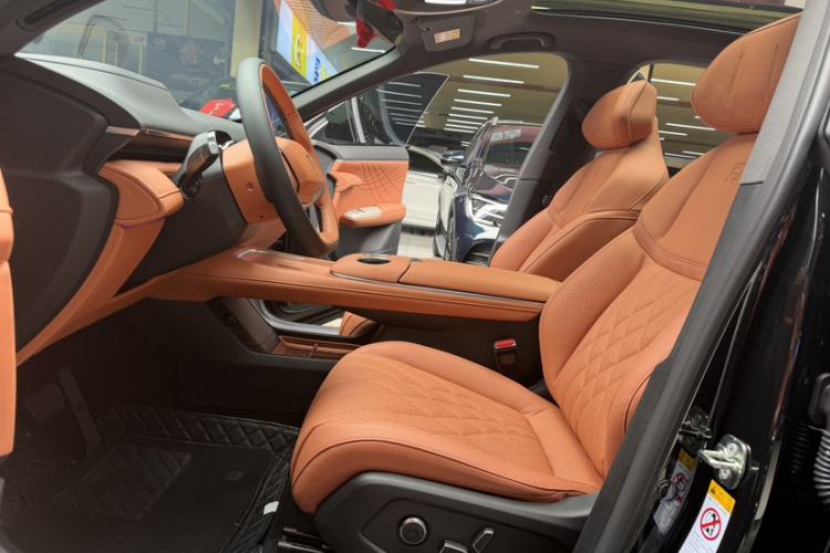 Used Deepal S07 2023 200Max Range-Extended Version Interior 7