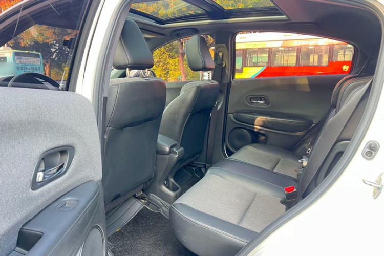 Used Honda XR-V 2020 1.5L CVT Comfort Version Interior 5