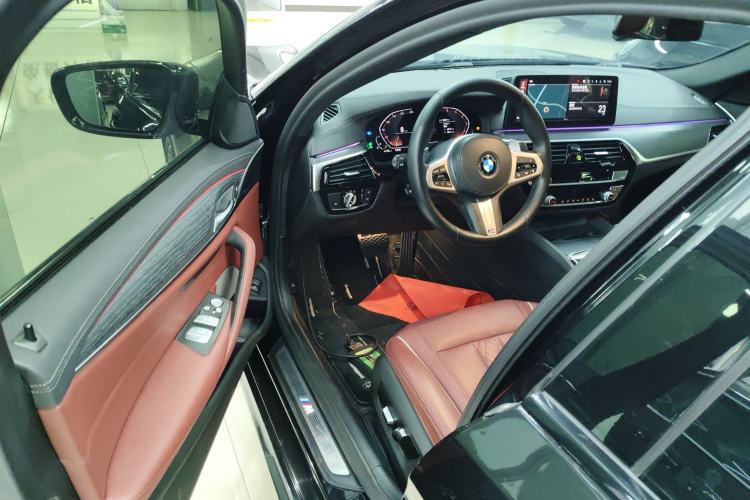 Used BMW 5 Series 2021 Facelifted 530Li Leading Edition M Sport Package