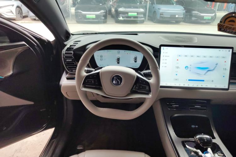 Used BYD Han 2025 EV Intelligent Driving Edition 701KM LiDAR Flagship Model
